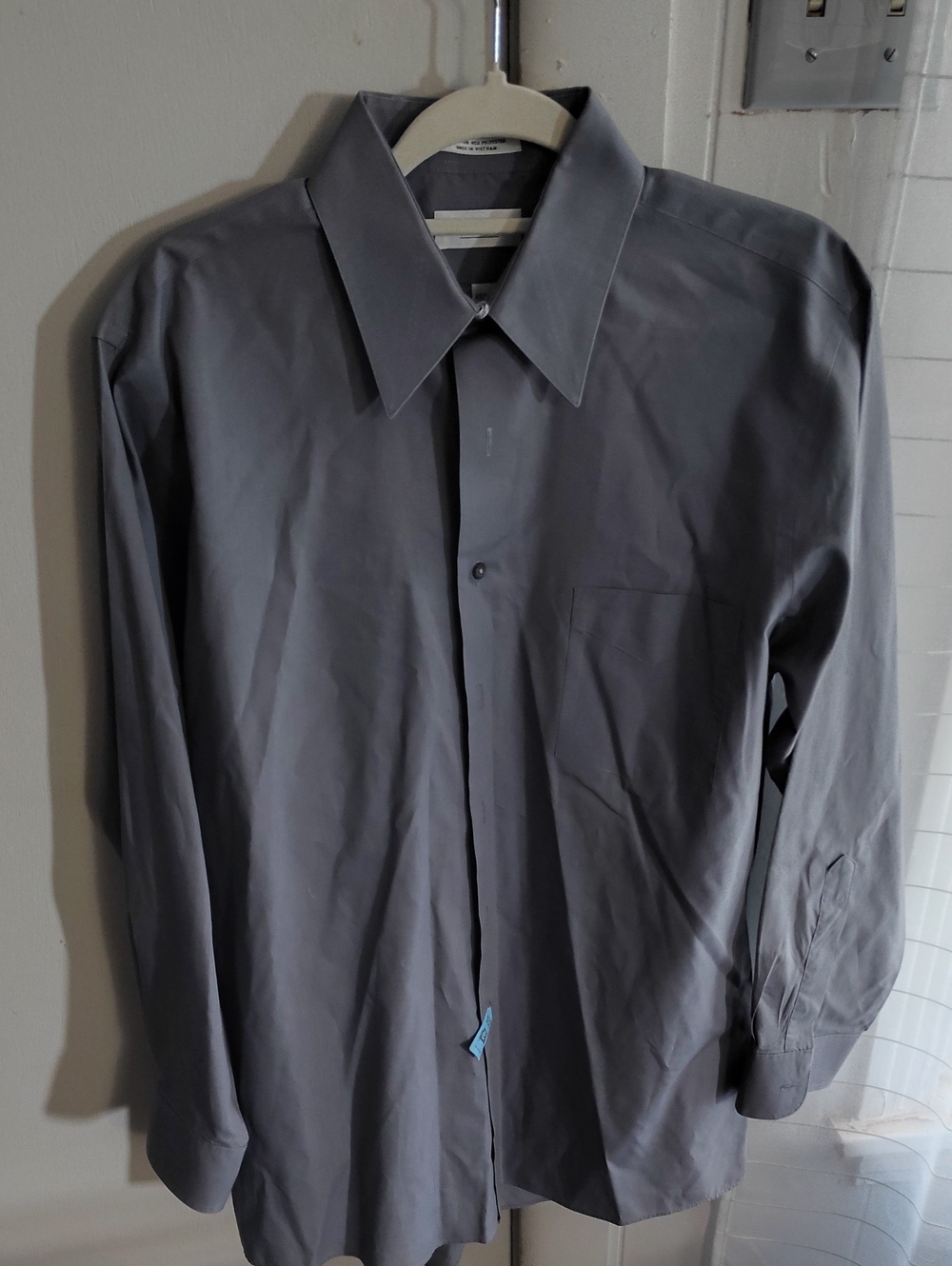 Van Heusen Men's Gray Long-Sleeve Dress Shirt
